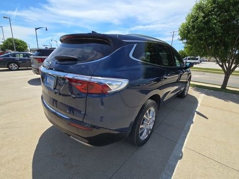 Used 2024 Buick Enclave Premium AWD/4WD image 6