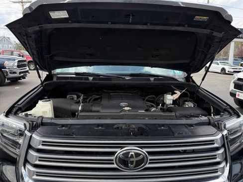 Used 2018 Toyota Tundra Limited w/ Limited Premium Package AWD/4WD image 21