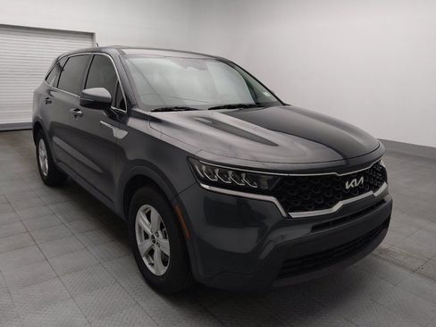 Used 2023 Kia Sorento LX FWD image 13