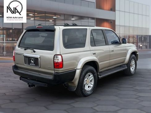 Used 2002 Toyota 4Runner SR5 AWD/4WD image 4