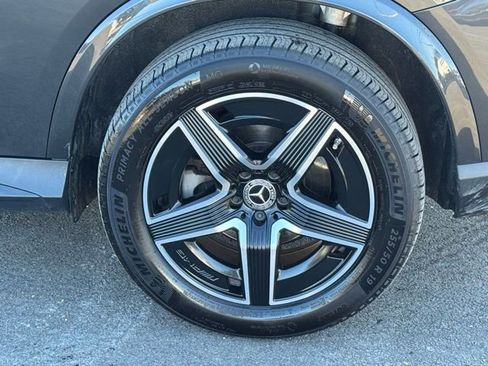Used 2024 Mercedes-Benz GLC 300 4MATIC image 4