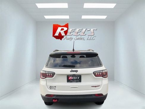 Used 2019 Jeep Compass Trailhawk AWD/4WD image 29
