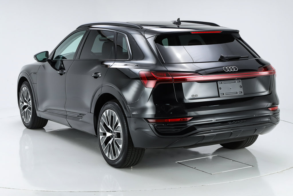 Used 2024 Audi Q8 e-tron Prestige w/ Prestige Package AWD/4WD image 11