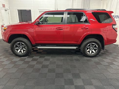 Used 2021 Toyota 4Runner TRD Off-Road AWD/4WD image 6