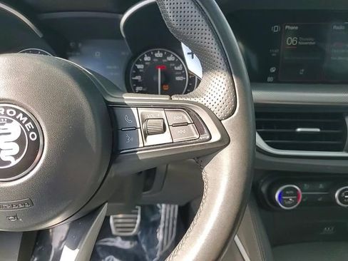 Used 2022 Alfa Romeo Stelvio Veloce image 18