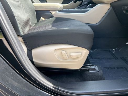 Used 2023 Toyota Highlander L image 38