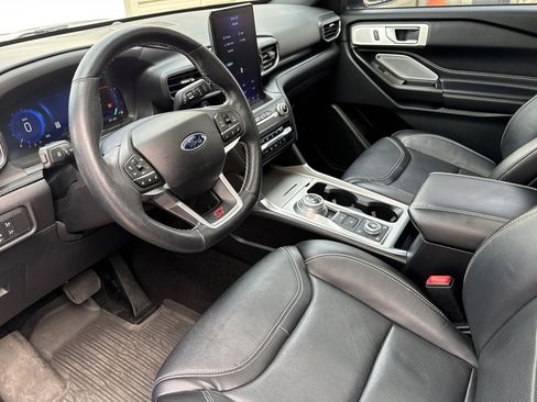 Certified 2020 Ford Explorer ST w/ ST Street Pack image 10