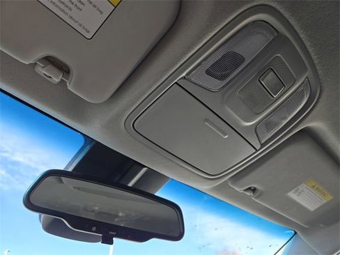 Certified 2022 Kia Niro EX image 19