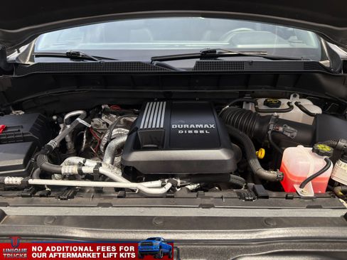 Used 2024 Chevrolet Silverado 1500 RST AWD/4WD image 16