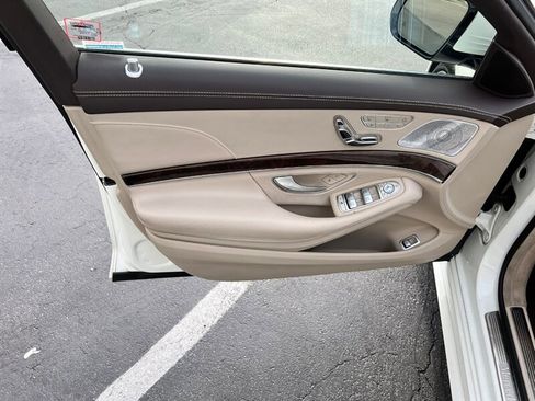 Used 2019 Mercedes-Benz S 560 4MATIC Sedan image 19