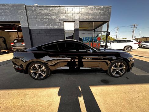 Used 2015 Ford Mustang Coupe w/ Equipment Group 051A RWD image 9