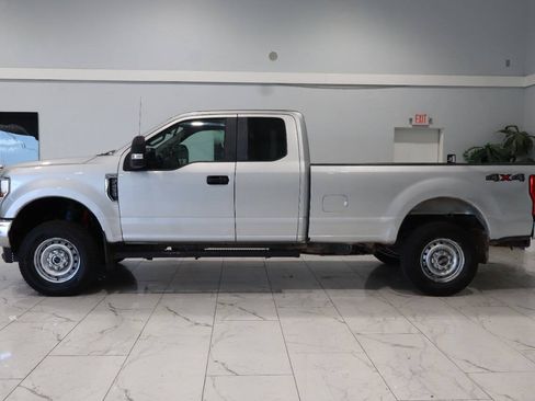 Used 2018 Ford F250 XL w/ Power Equipment Group AWD/4WD image 6