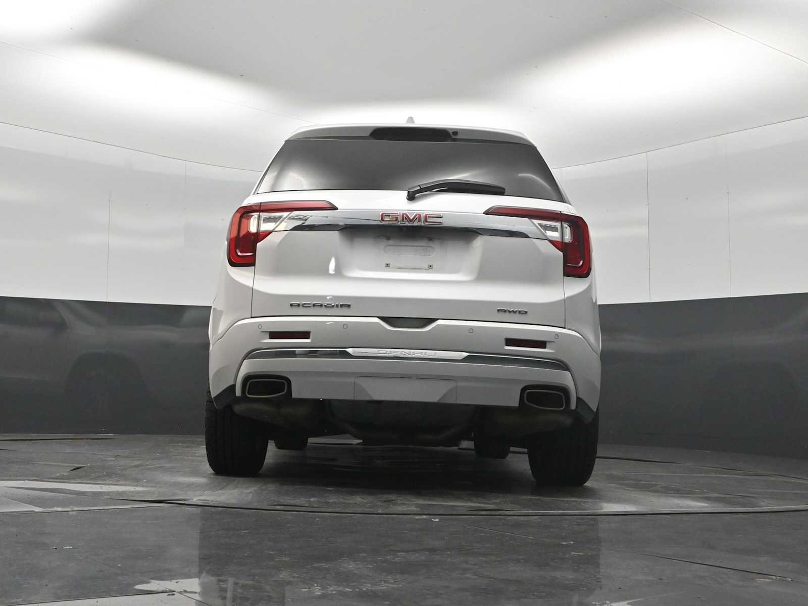Used 2022 GMC Acadia Denali w/ Denali Ultimate Package AWD/4WD image 18