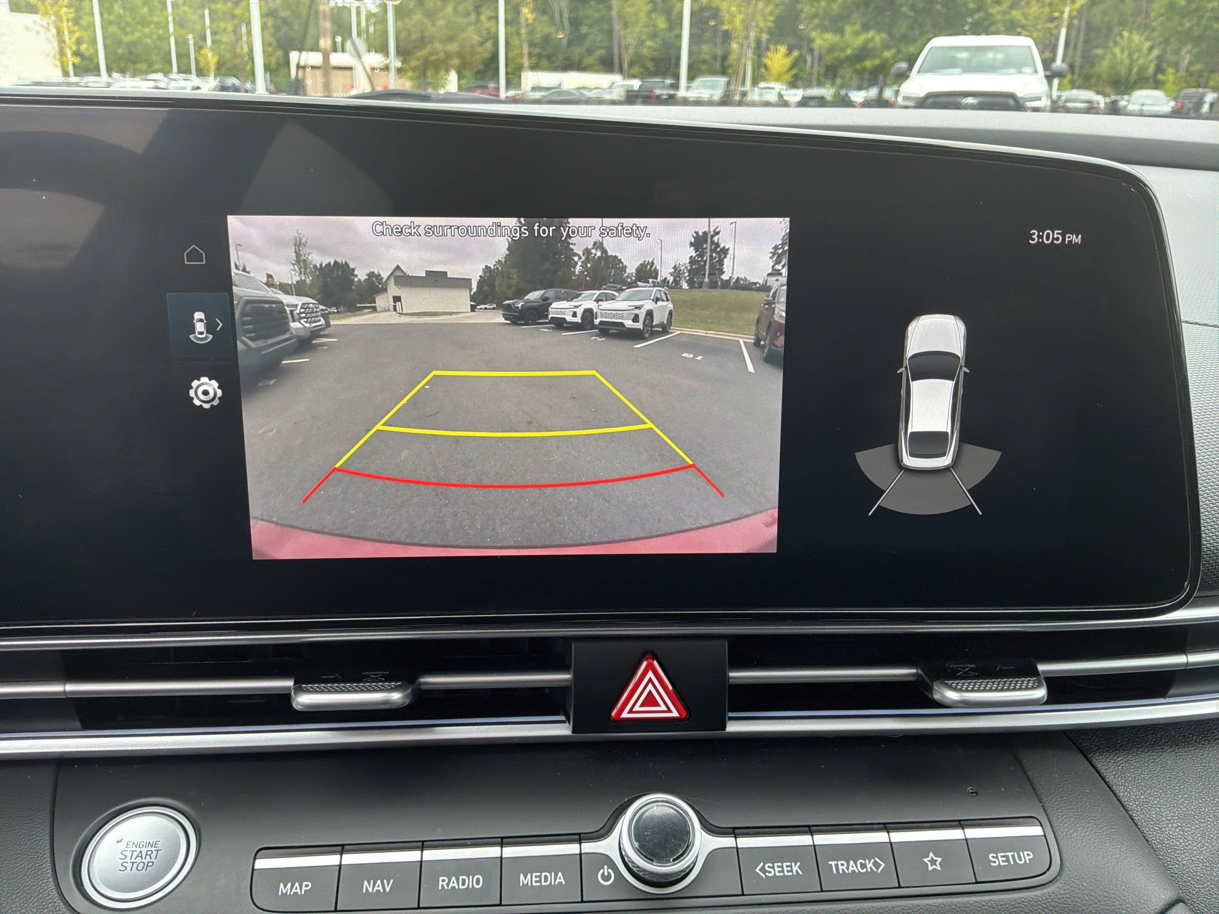 Used 2023 Hyundai Elantra Limited FWD image 25