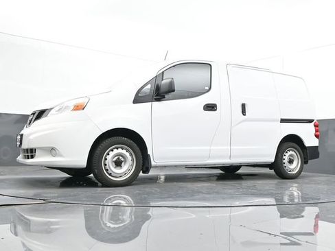 Used 2021 Nissan NV200 S image 39