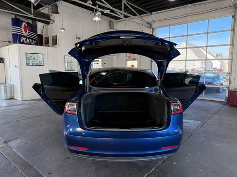 Used 2021 Tesla Model 3 Standard Range Plus image 16