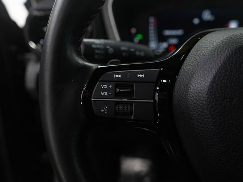 Used 2025 Honda Pilot Black Edition image 16