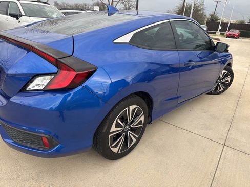 Used 2017 Honda Civic EX-L image 3