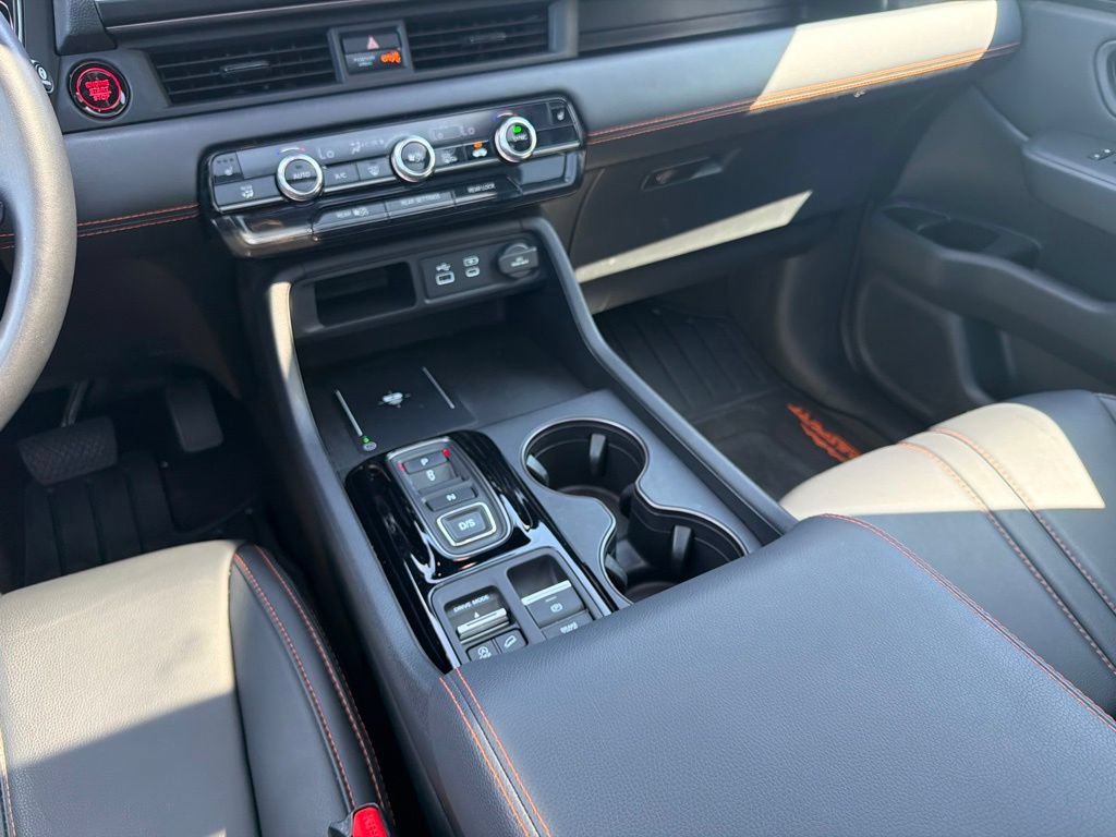Certified 2025 Honda Pilot TrailSport image 16
