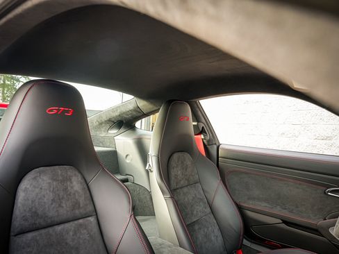 Used 2018 Porsche 911 GT3 image 20