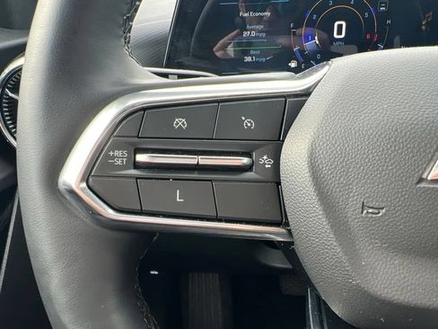 Used 2025 Chevrolet Equinox LT AWD/4WD image 24