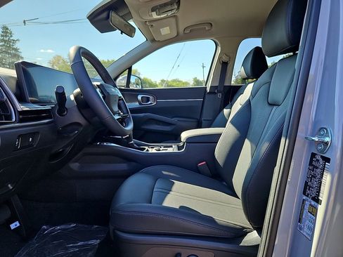 New 2026 Kia Sorento S FWD image 9