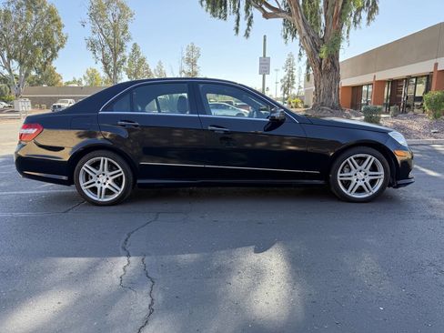 Used 2010 Mercedes-Benz E 550 E 550 Sport 4dr Sedan image 4