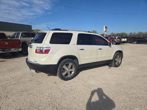 Used 2011 GMC Acadia SLT image 3