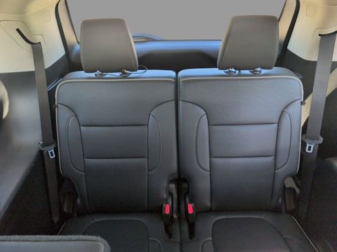 Certified 2023 GMC Acadia Denali FWD image 35