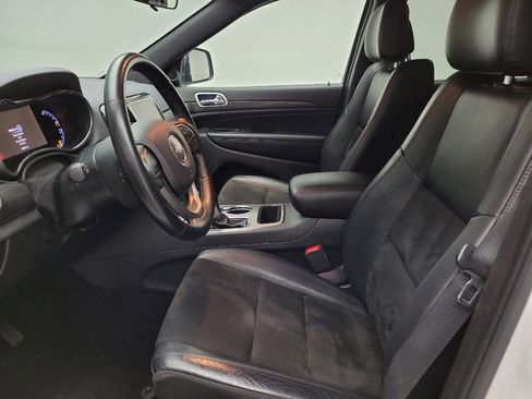 Used 2021 Jeep Grand Cherokee Laredo X AWD/4WD image 17