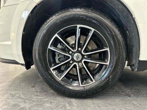 Used 2018 Dodge Journey SE w/ Connectivity Group image 9