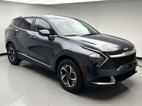 Used 2023 Kia Sportage LX image 7