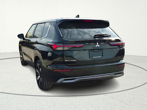 New 2026 Mitsubishi Outlander SE FWD image 5