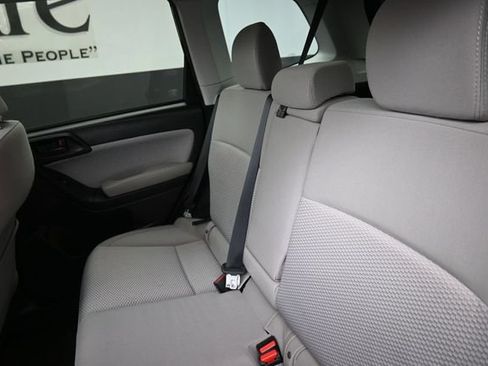 Used 2017 Subaru Forester 2.5i Premium w/ All-Weather Package AWD/4WD image 21