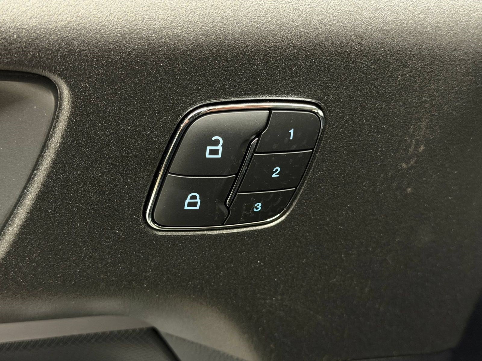 New 2026 Ford Bronco Sport Outer Banks w/ Interior Protection Package AWD/4WD image 18