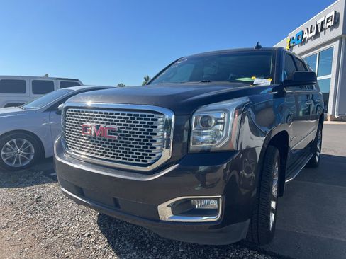 Used 2017 GMC Yukon Denali w/ Open Road Package AWD/4WD image 4