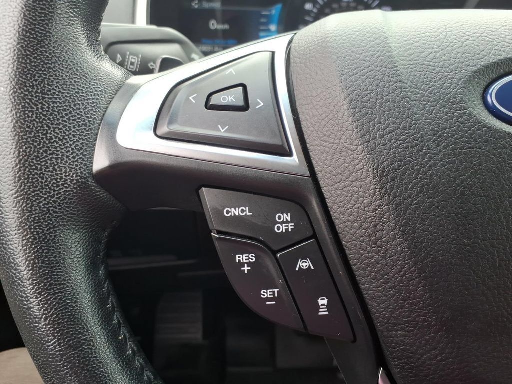 Used 2020 Ford Edge SEL w/ Convenience Package AWD/4WD image 22