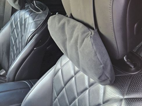 Used 2022 Mercedes-Benz S 500 4MATIC image 32