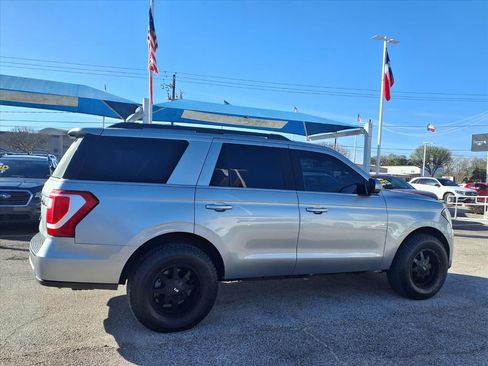 Used 2021 Ford Expedition XLT image 21