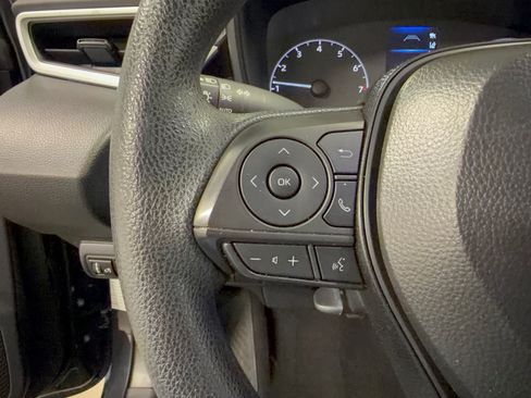 Used 2025 Toyota Corolla LE FWD image 18