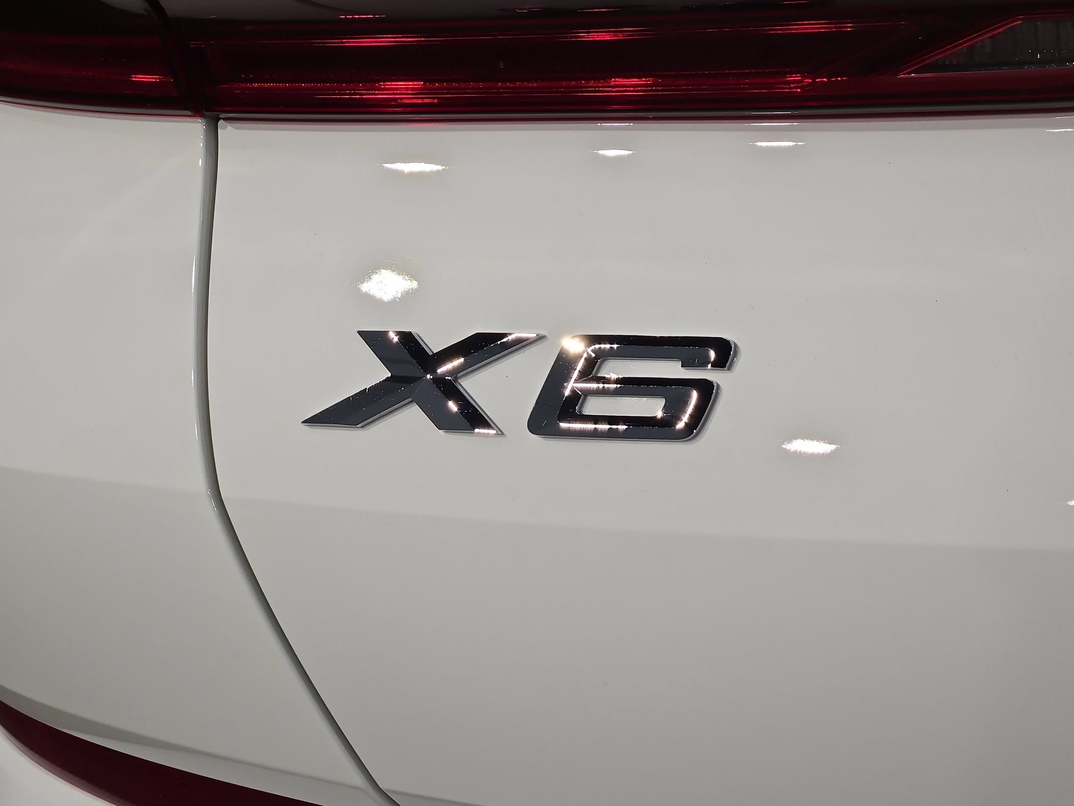 Used 2024 BMW X6 xDrive40i w/ Premium Package AWD/4WD image 39