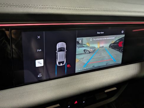 Used 2025 Porsche Macan 4 Electric image 37