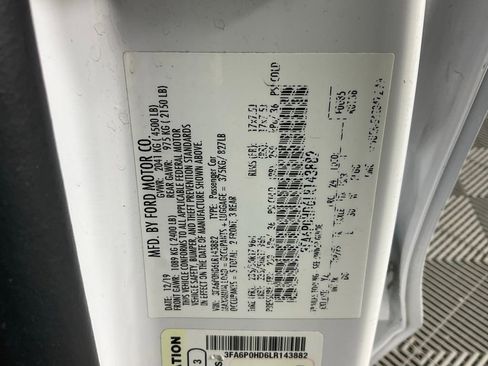 Used 2020 Ford Fusion SE image 25