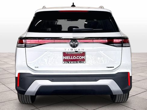 New 2026 Volkswagen Tiguan SE AWD/4WD image 4