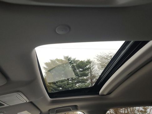 Used 2024 Honda CR-V EX-L image 6