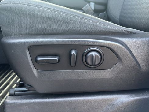 Used 2021 GMC Sierra 1500 SLE image 17