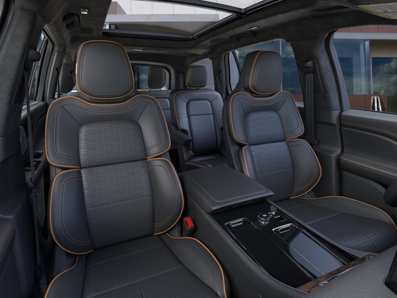 New 2025 Lincoln Aviator Black Label w/ Jet Appearance Package AWD/4WD image 10