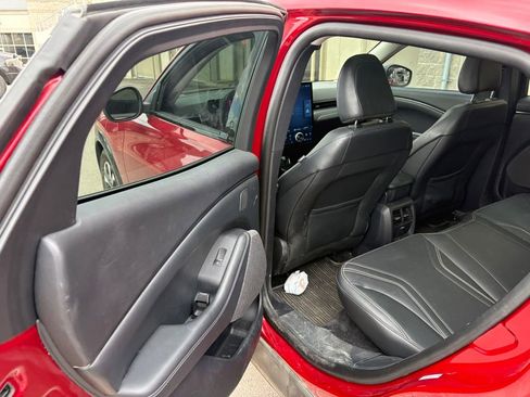 Used 2023 Ford Mustang Mach-E Premium image 27