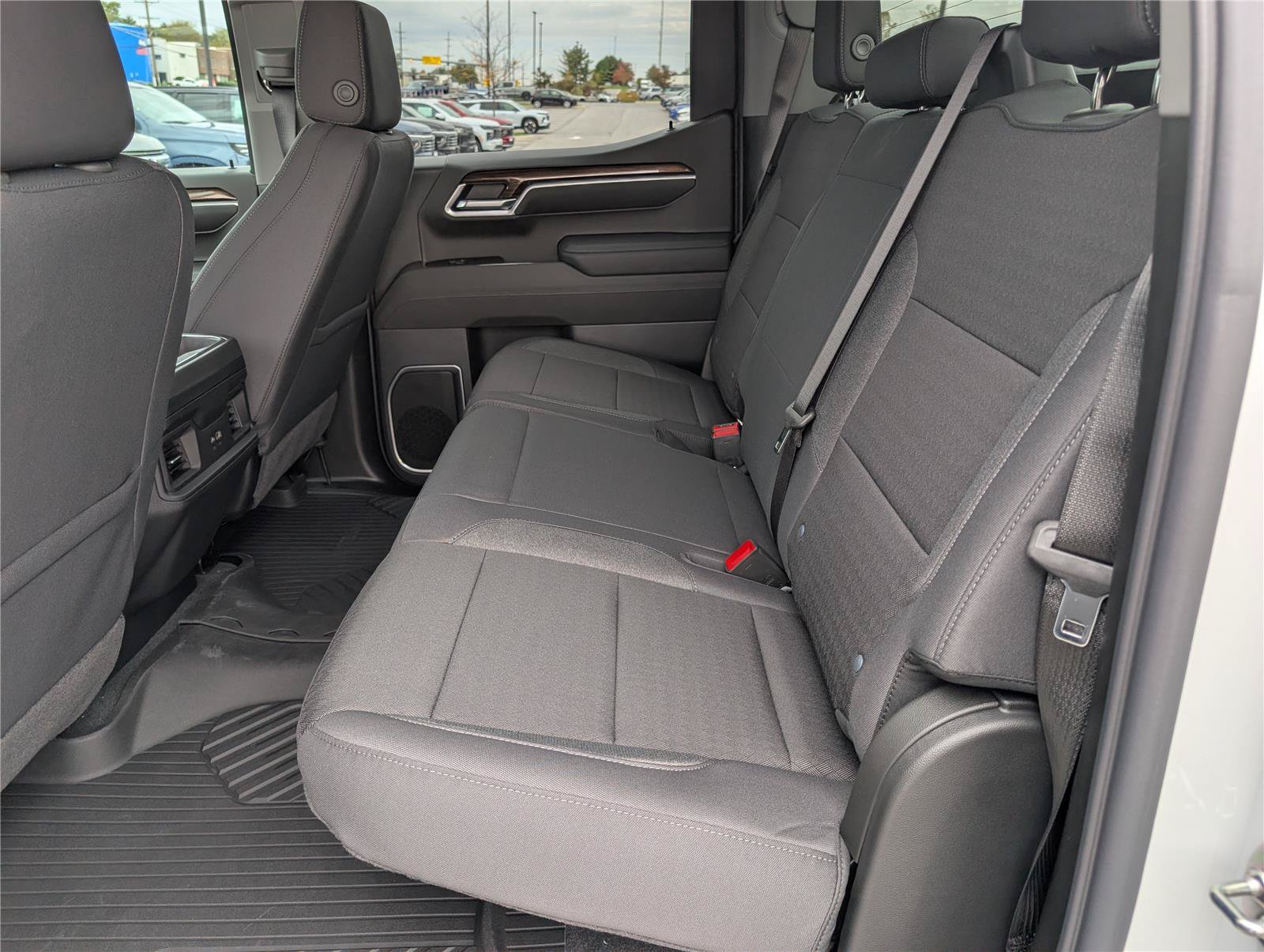 New 2026 Chevrolet Silverado 1500 RST w/ Dark Appearance Package AWD/4WD image 9