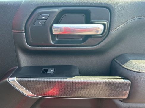 Used 2022 GMC Sierra 2500 AT4 w/ Snow Plow Prep/Camper Package image 18